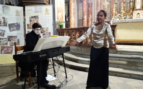 Suma Mellano mezzo soprano 4